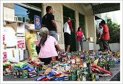 Philippines typhoon relief 1